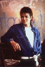 Watch Michael Jackson: The Way You Make Me Feel Viooz